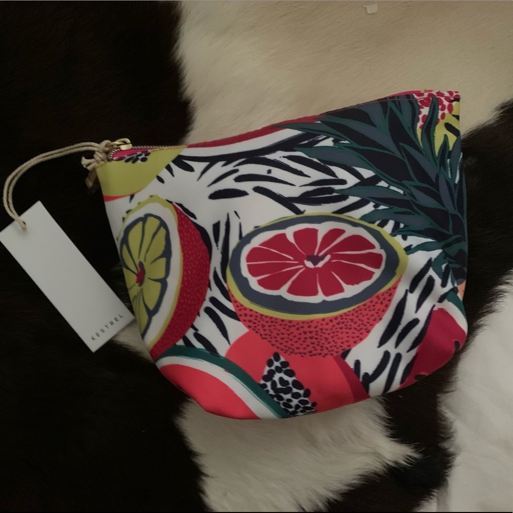 KESTREL COSMETIC BAG